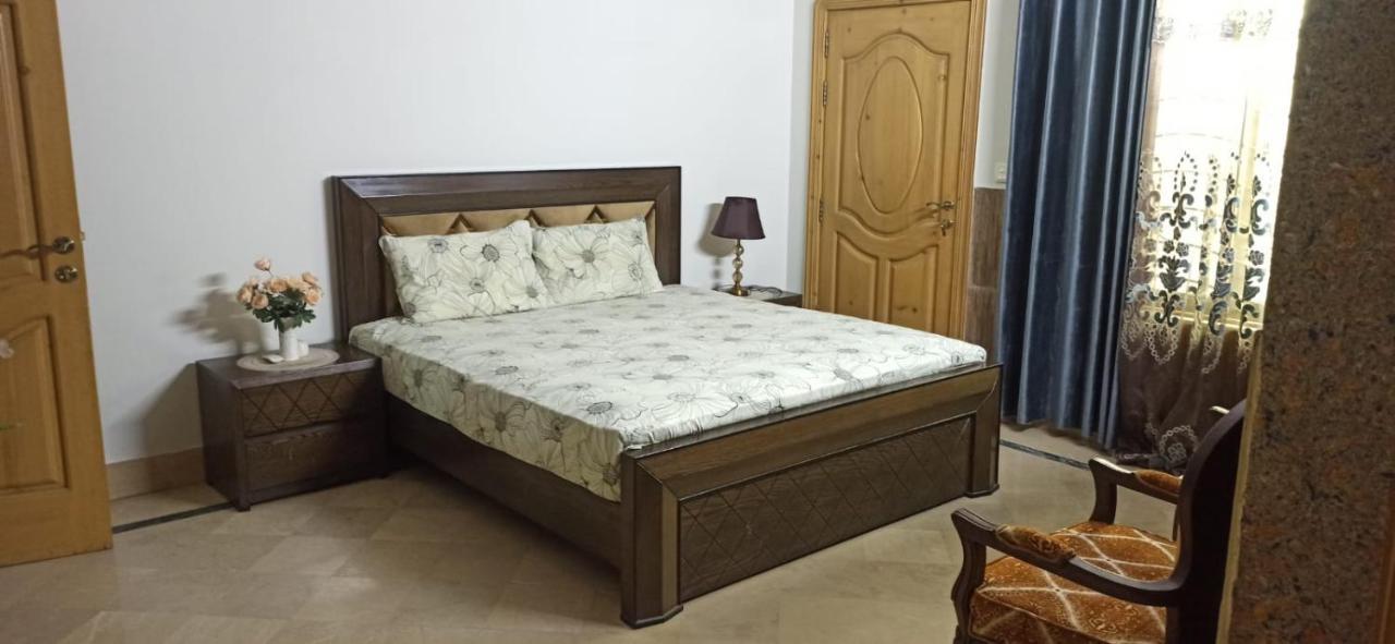 Ivy House Hotell Rawalpindi Exteriör bild